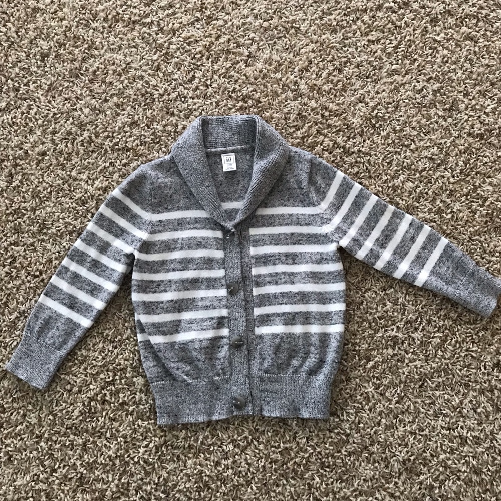 Boys Gap sweater size 4T